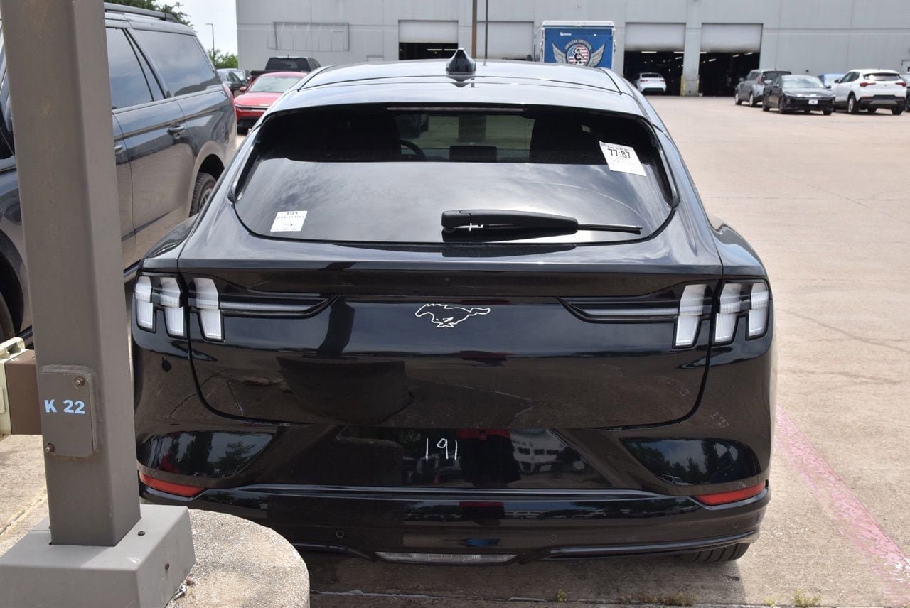 Used 2025 Ford Mustang Mach-E Premium w/ Sport Appearance Package AWD/4WD image 8