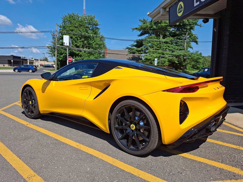Used 2025 Lotus Emira video 3