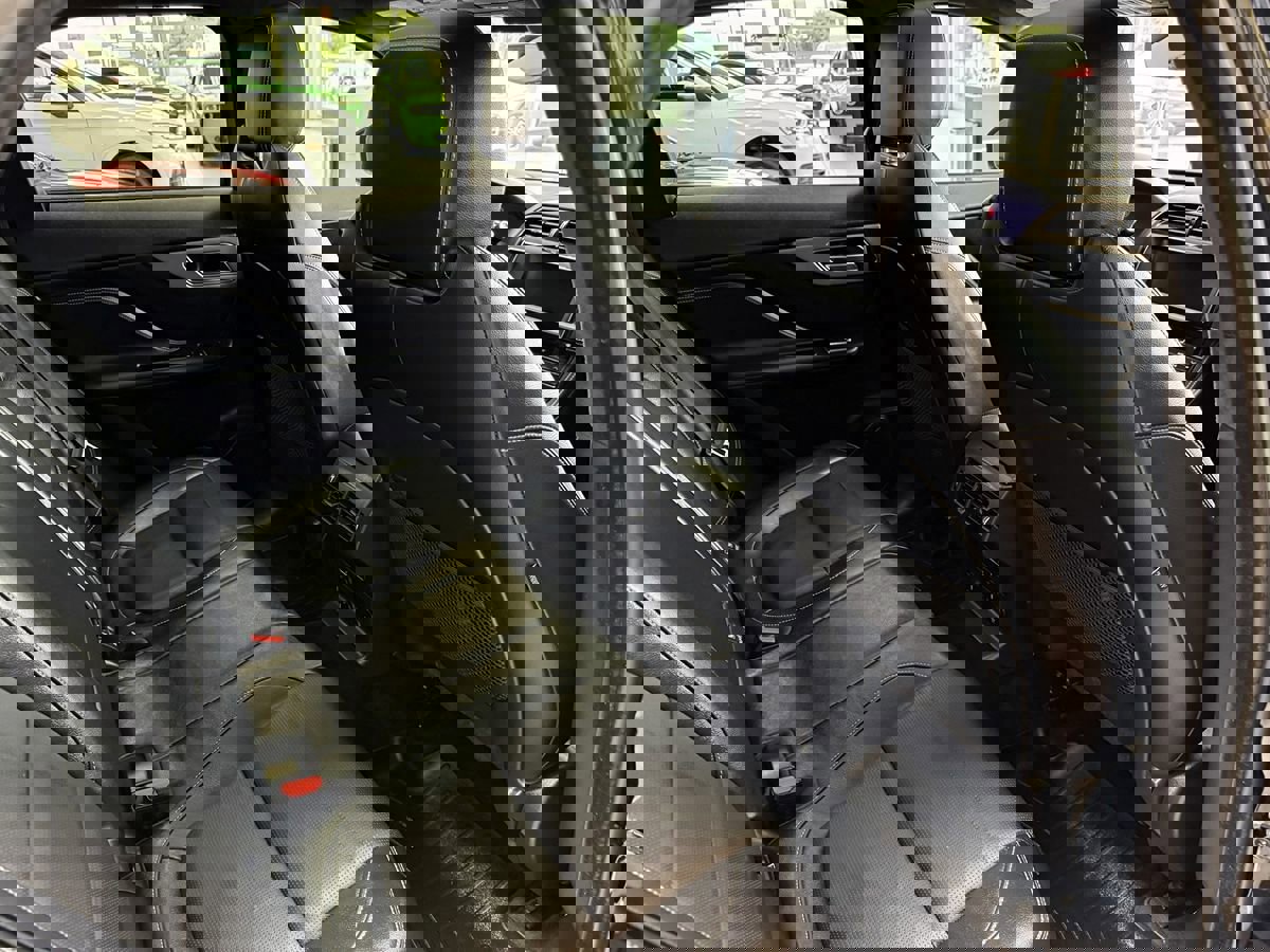 Used 2019 Jaguar F-PACE S image 44