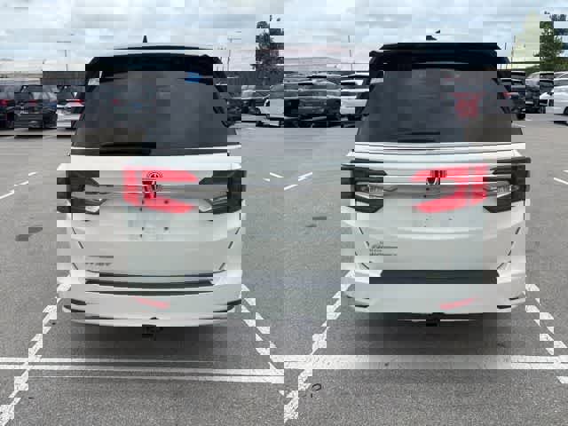 Used 2018 Honda Odyssey EX image 4