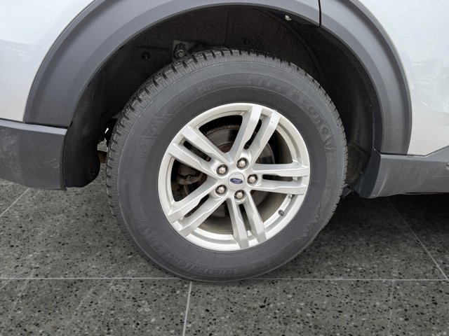 Used 2023 Ford Explorer XLT image 12