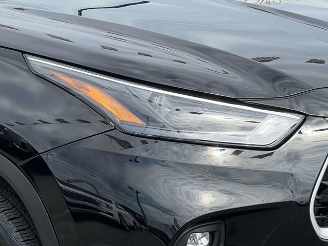 Used 2023 Toyota Highlander XLE AWD/4WD image 8