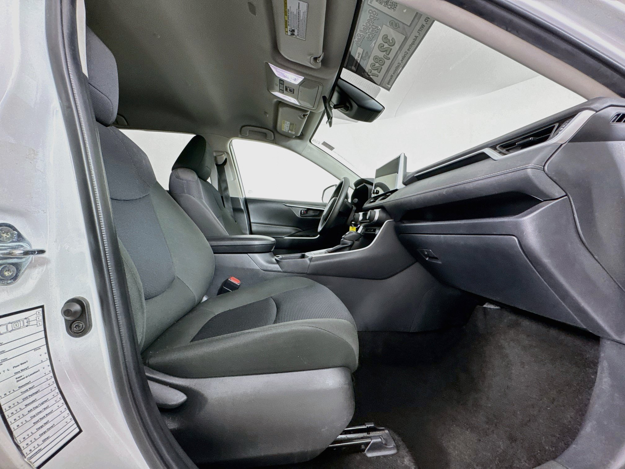 Certified 2025 Toyota RAV4 LE AWD/4WD image 27
