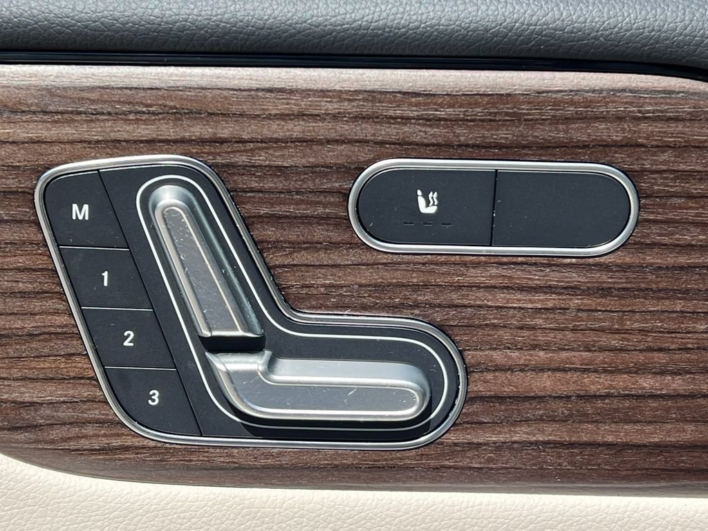 New 2026 Mercedes-Benz GLB 250 4MATIC image 15