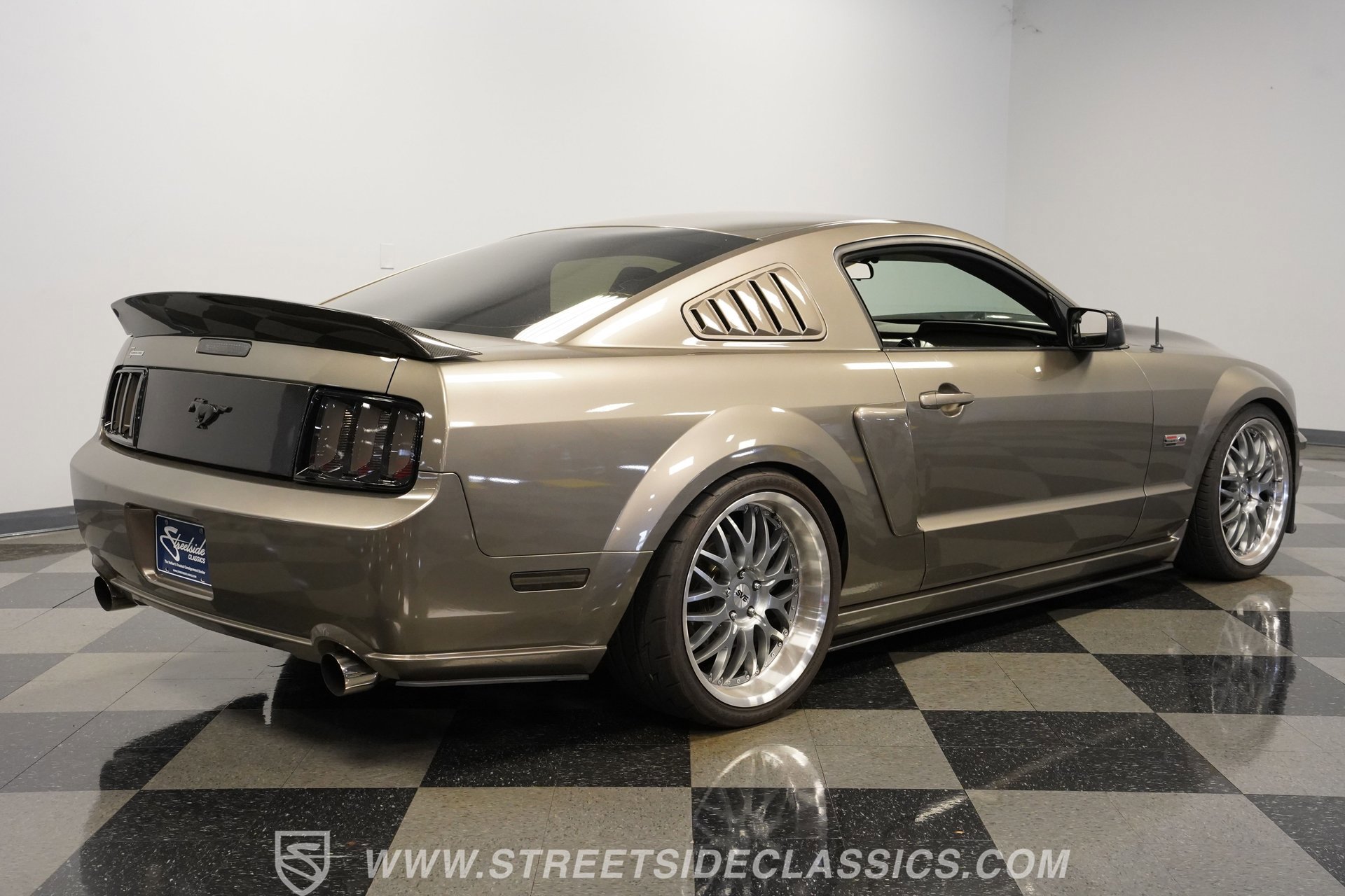 Used 2005 Ford Mustang GT RWD image 13