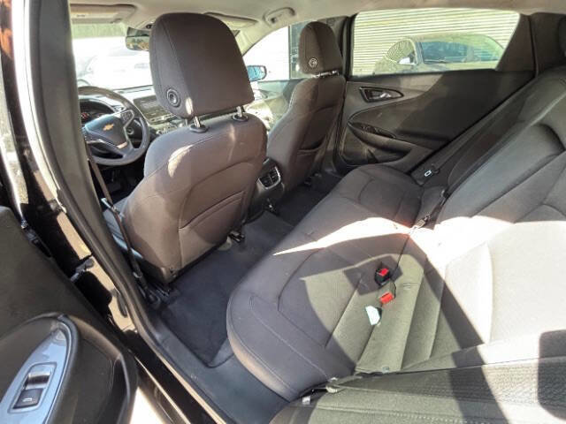 Used 2019 Chevrolet Malibu LT FWD image 9