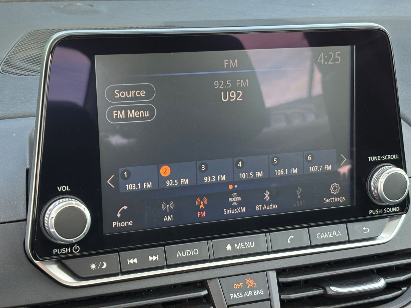 Used 2025 Nissan Altima 2.5 SV FWD image 20