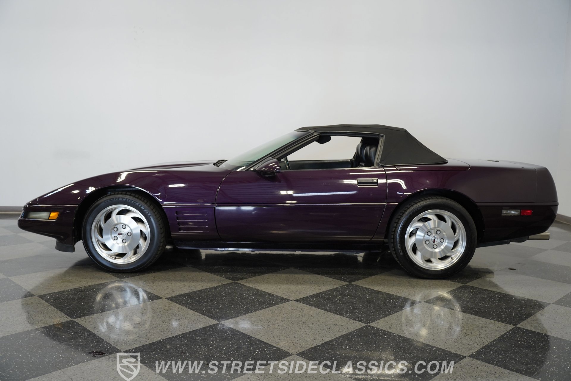 Used 1993 Chevrolet Corvette Convertible image 23
