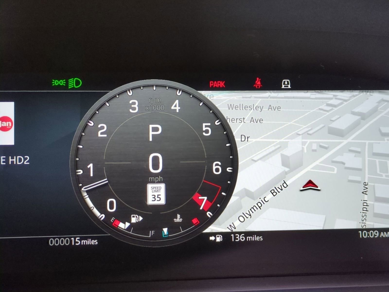 New 2026 Land Rover Defender 110 X-Dynamic SE image 18