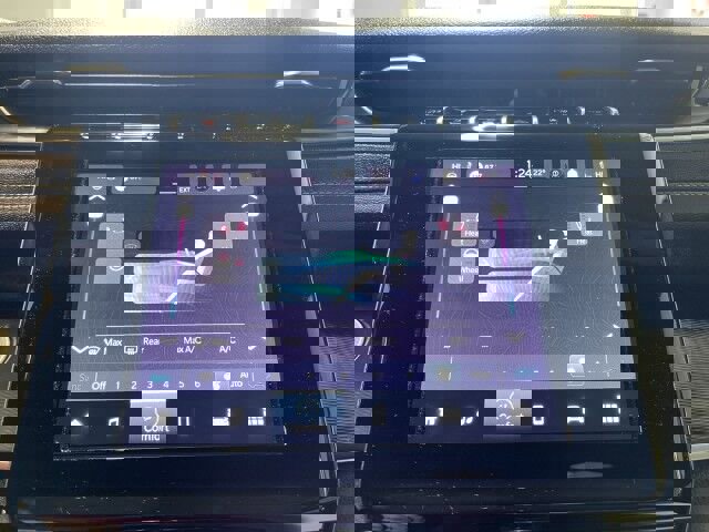 Used 2024 Jeep Grand Cherokee Altitude image 28