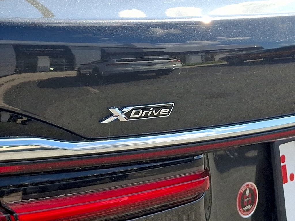 Used 2020 BMW 750i xDrive w/ Autobahn Package AWD/4WD image 33