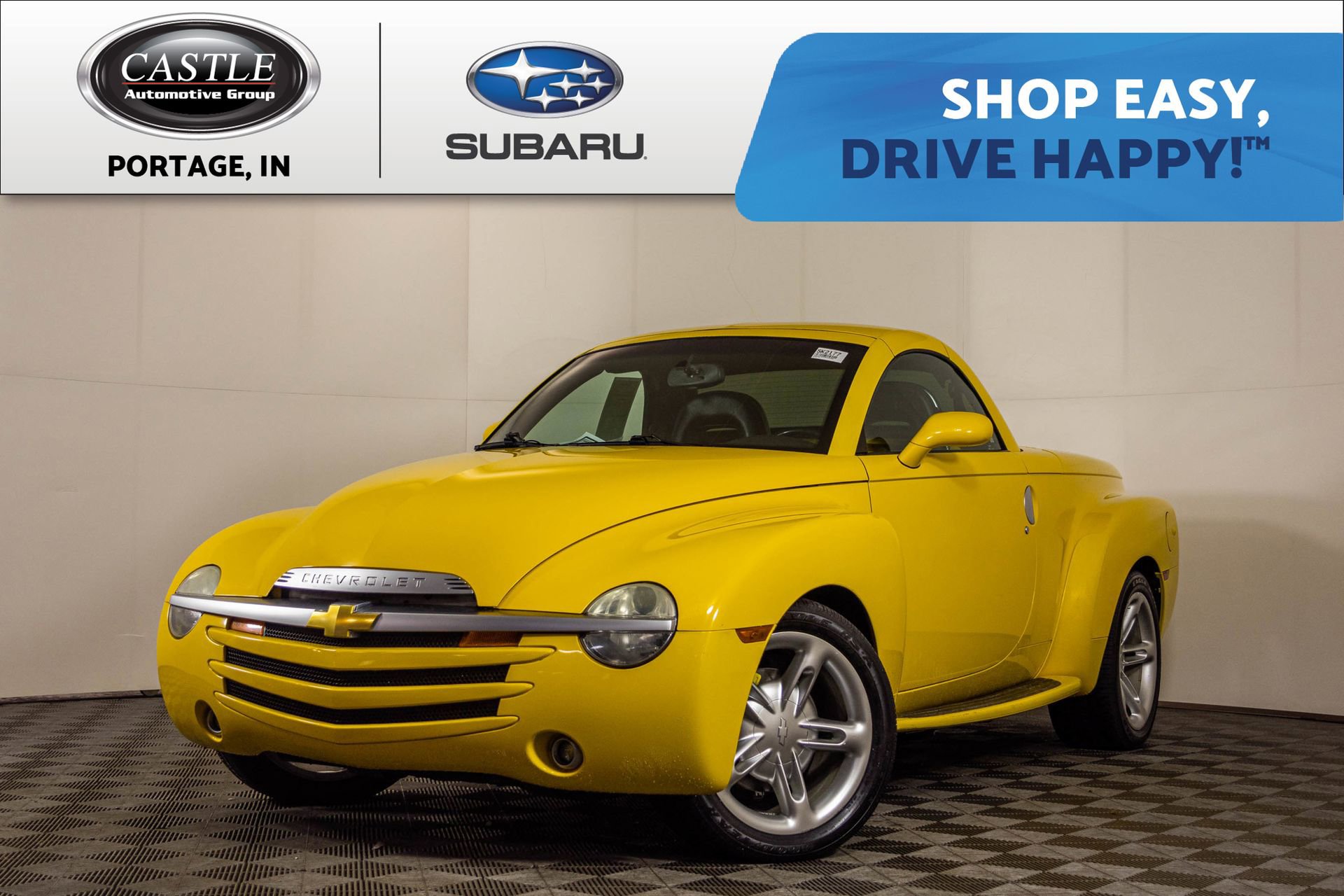 Used 2004 Chevrolet SSR w/ Preferred Equipment Group image 1