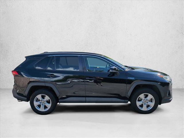 Used 2021 Toyota RAV4 XLE w/ XLE Grade Weather Package AWD/4WD image 4