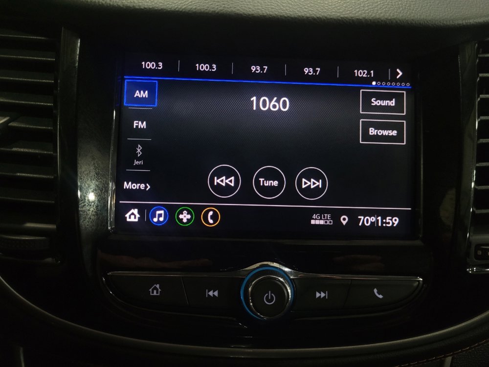 Used 2020 Chevrolet Trax LT w/ LT Convenience Package image 25