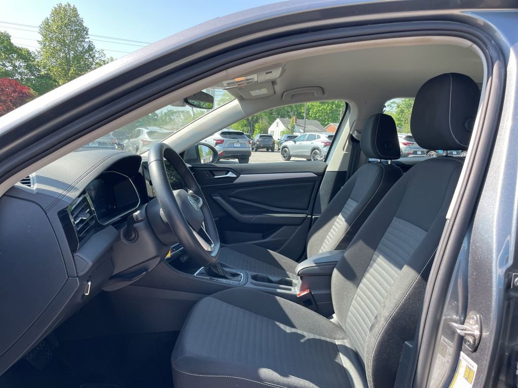 Used 2025 Volkswagen Jetta S FWD image 10