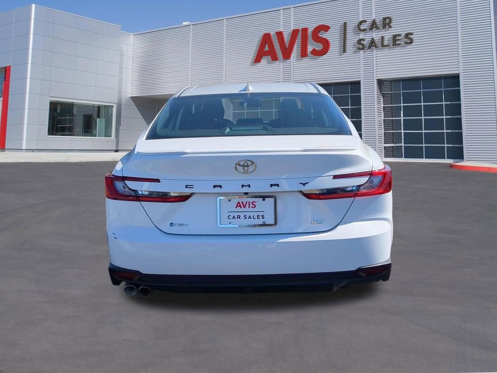 Used 2025 Toyota Camry SE image 7
