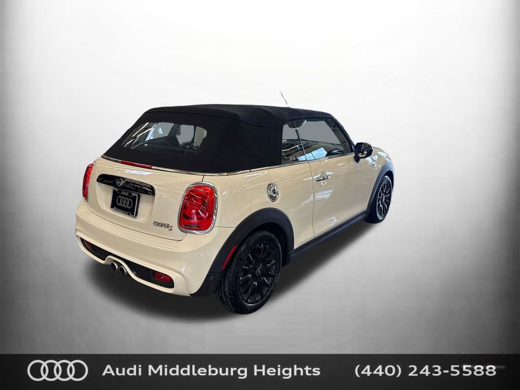 Used 2019 MINI Cooper S w/ Signature Upholstery Package image 7