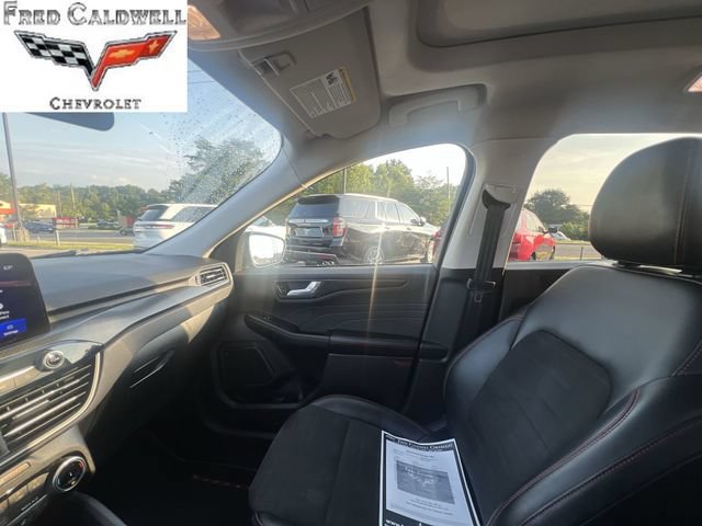 Used 2022 Ford Escape SEL w/ SEL Stealth AWD Package image 11