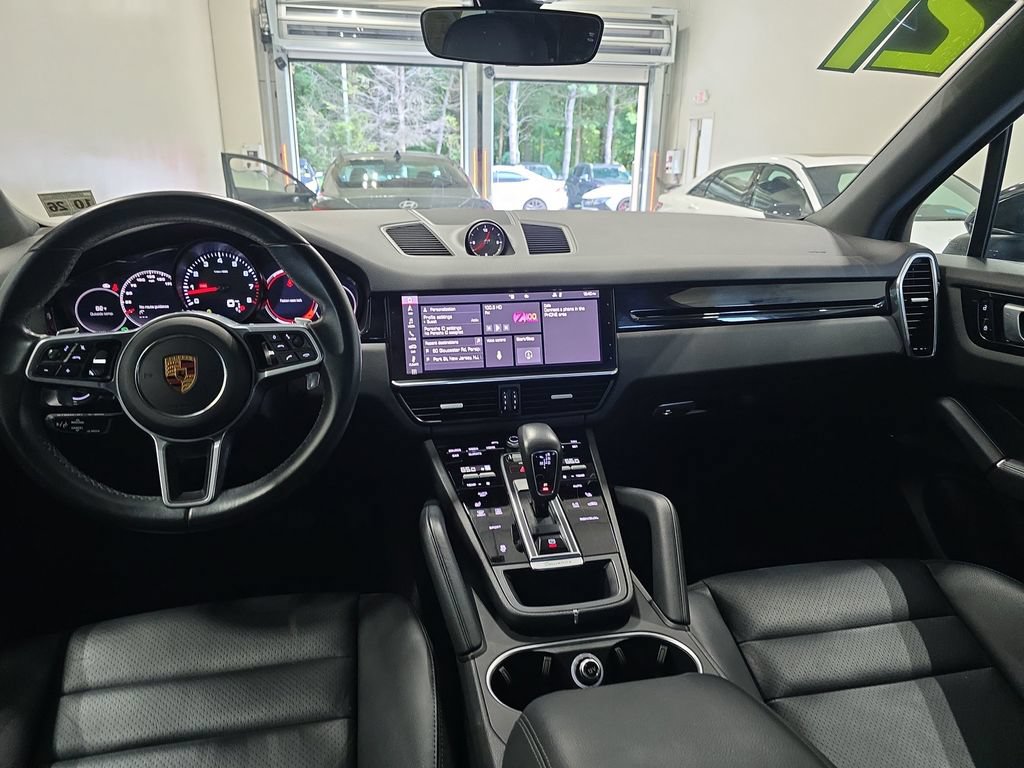 Used 2021 Porsche Cayenne AWD/4WD image 16