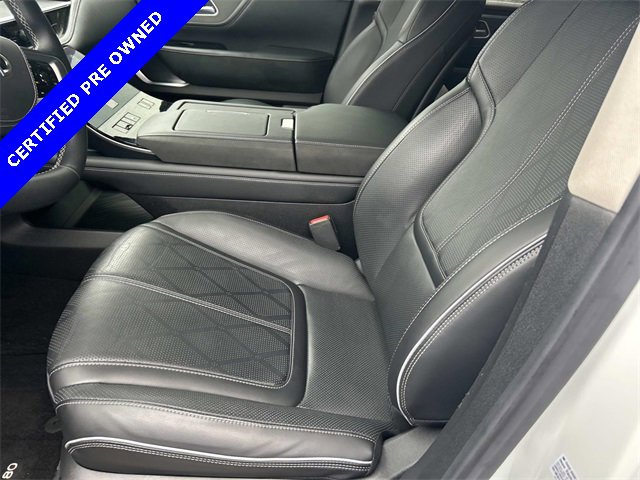 Used 2025 INFINITI QX80 Sensory image 16