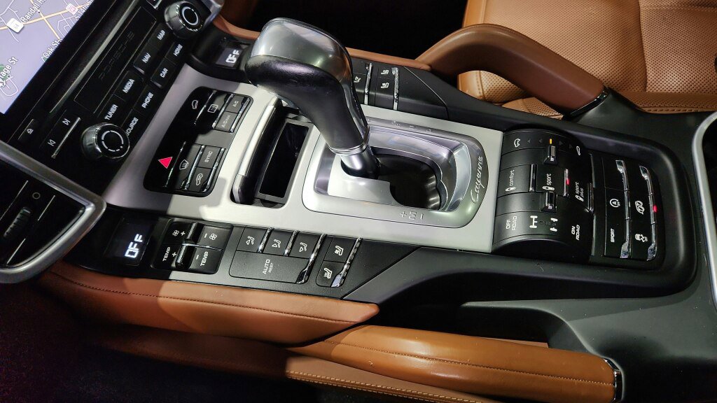 Used 2017 Porsche Cayenne GTS image 15