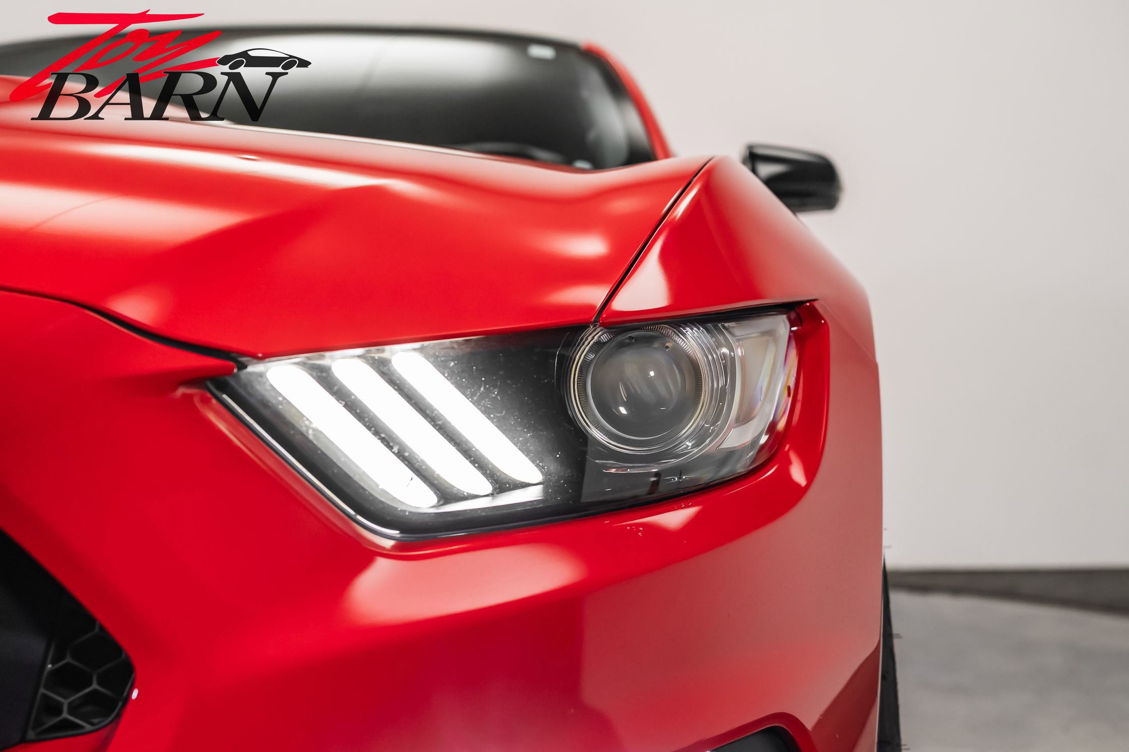 Used 2016 Ford Mustang Shelby GT350 w/ Technology Package image 10