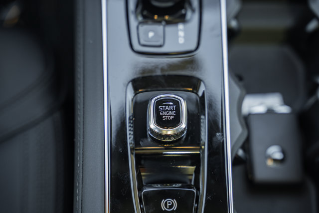 New 2027 Volvo XC90 B6 Plus AWD/4WD image 25