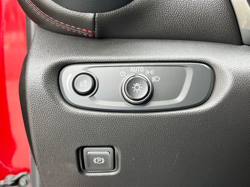 Used 2023 Chevrolet Blazer RS w/ Driver Confidence II Package image 10