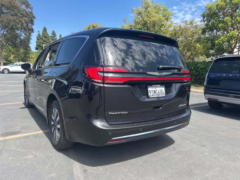 Used 2023 Chrysler Pacifica Limited FWD image 4