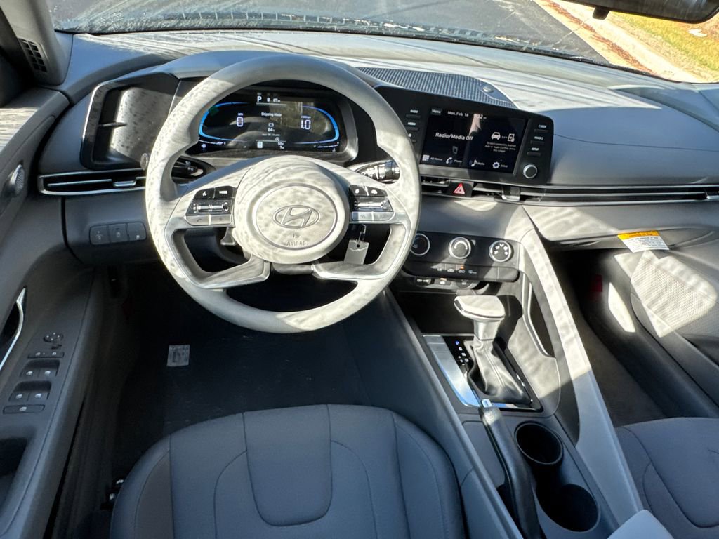 New 2026 Hyundai Elantra SE image 12