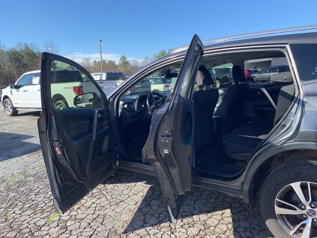 Used 2017 Toyota RAV4 XLE image 17