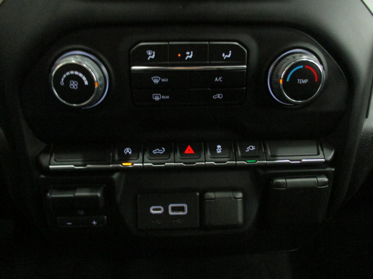 Used 2021 Chevrolet Silverado 1500 Custom w/ Safety Confidence Package AWD/4WD image 21