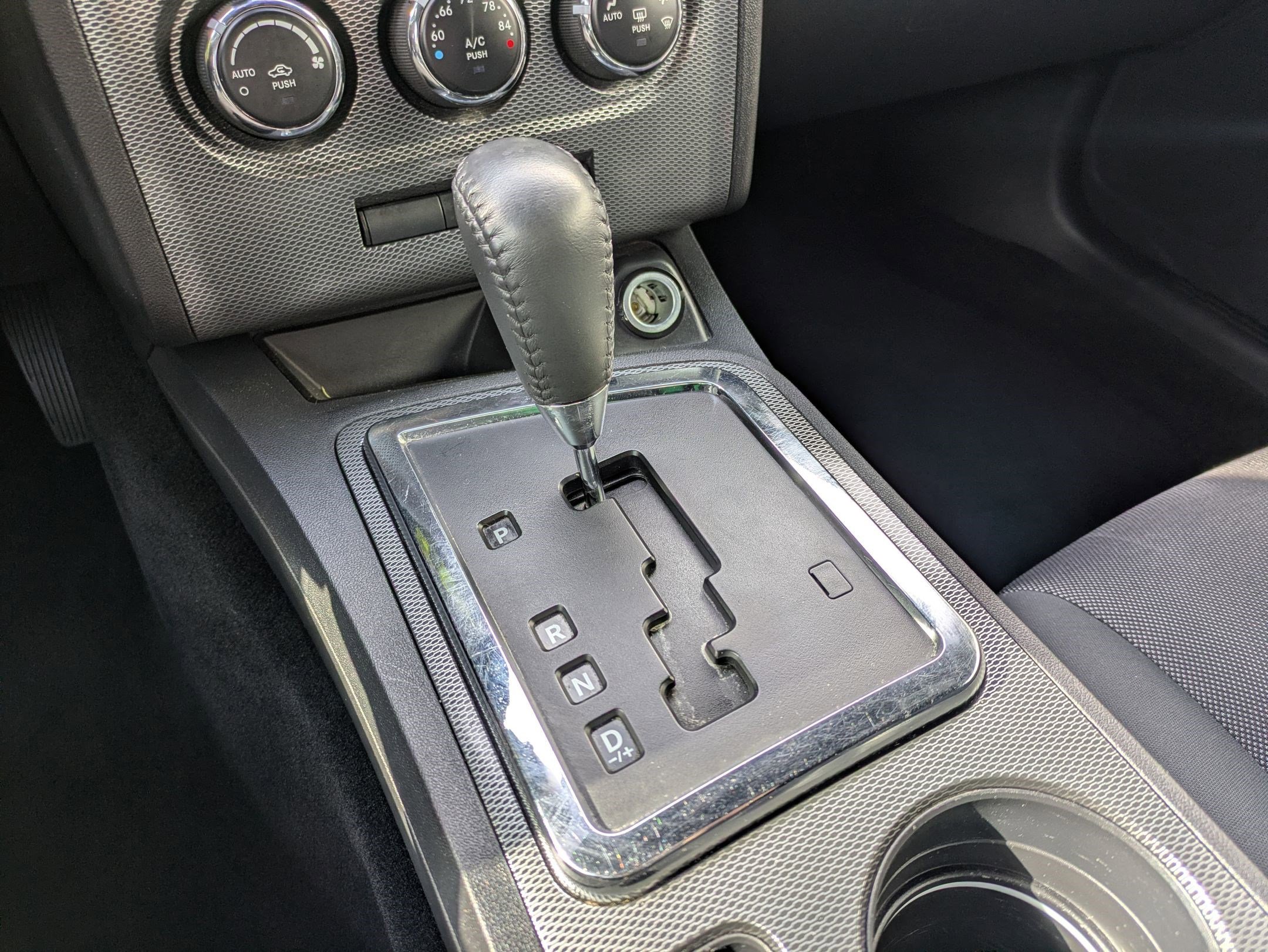 Used 2013 Dodge Challenger R/T image 25