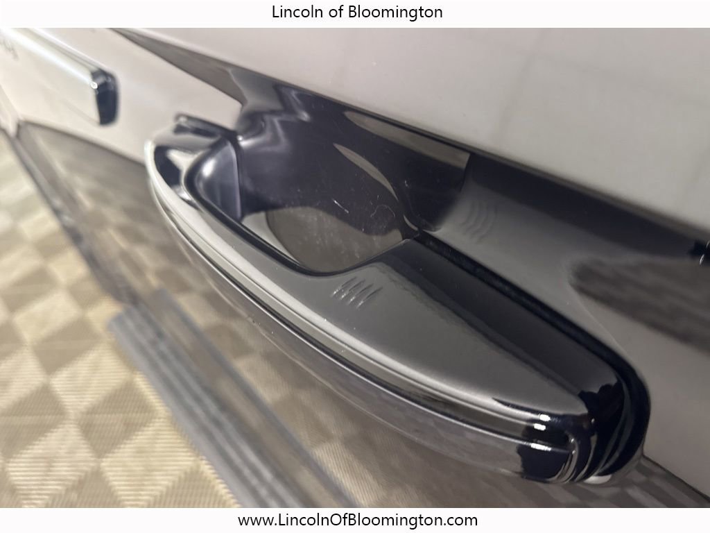 New 2025 Lincoln Navigator L Reserve w/ Jet Appearance Package image 22