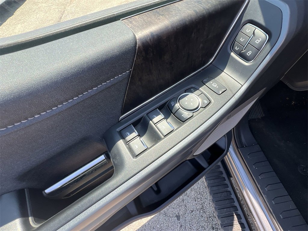 Used 2024 Ford F350 Lariat w/ Sport Appearance Package image 21