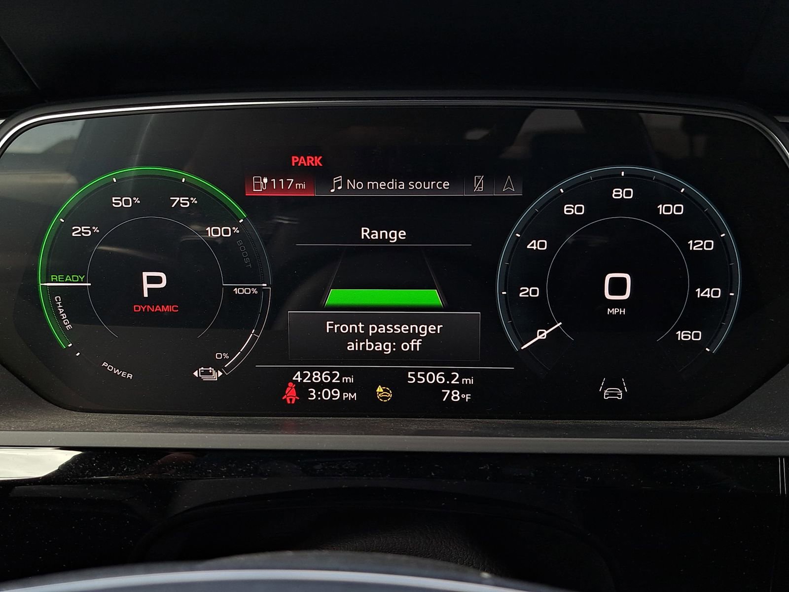 Used 2023 Audi e-tron Premium Plus w/ Premium Plus Package AWD/4WD image 13