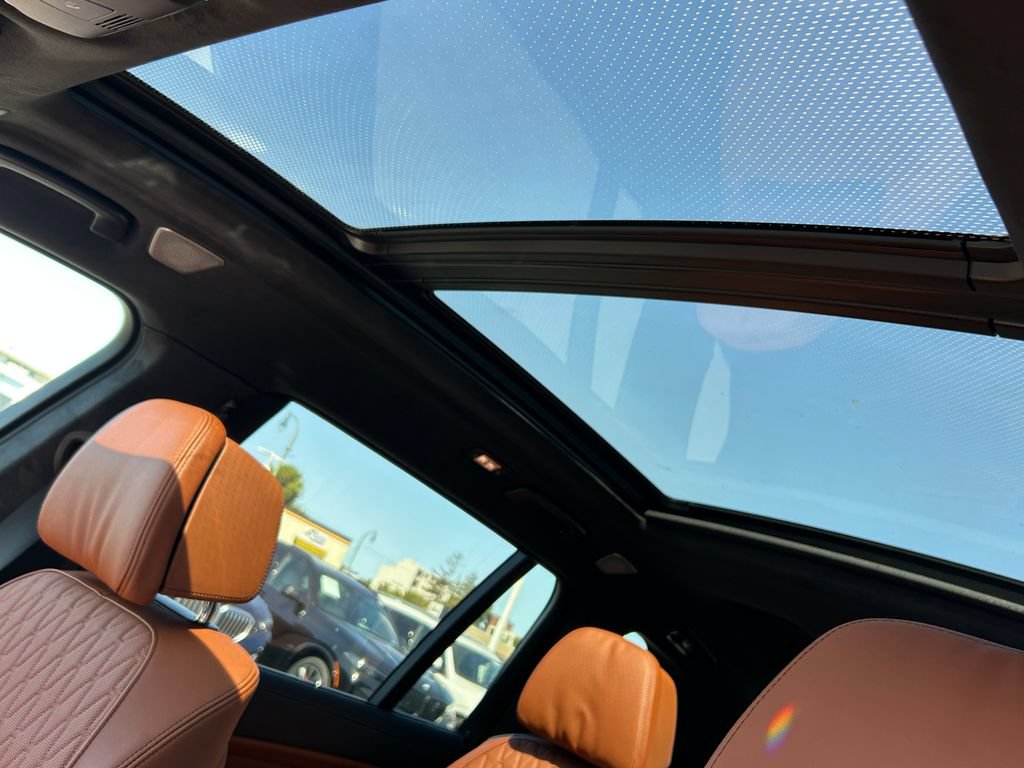 New 2027 BMW X7 M60i AWD/4WD image 16