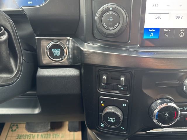 New 2026 Ford F250 Lariat w/ Black Appearance Package image 28