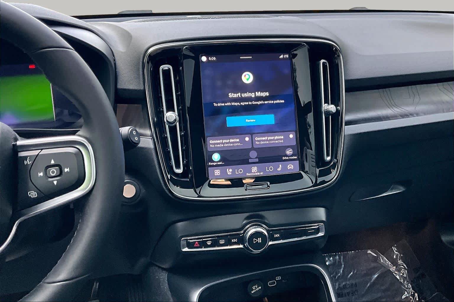 Certified 2023 Volvo XC40 Recharge Ultimate w/ Protection Package Premier AWD/4WD image 6