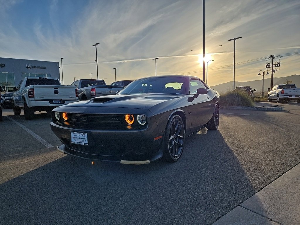 Used 2023 Dodge Challenger R/T w/ Blacktop Package image 4