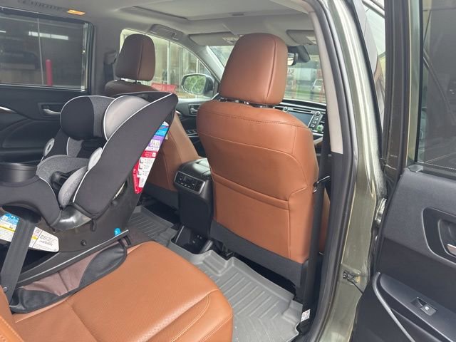 Used 2019 Toyota Highlander Limited FWD image 20