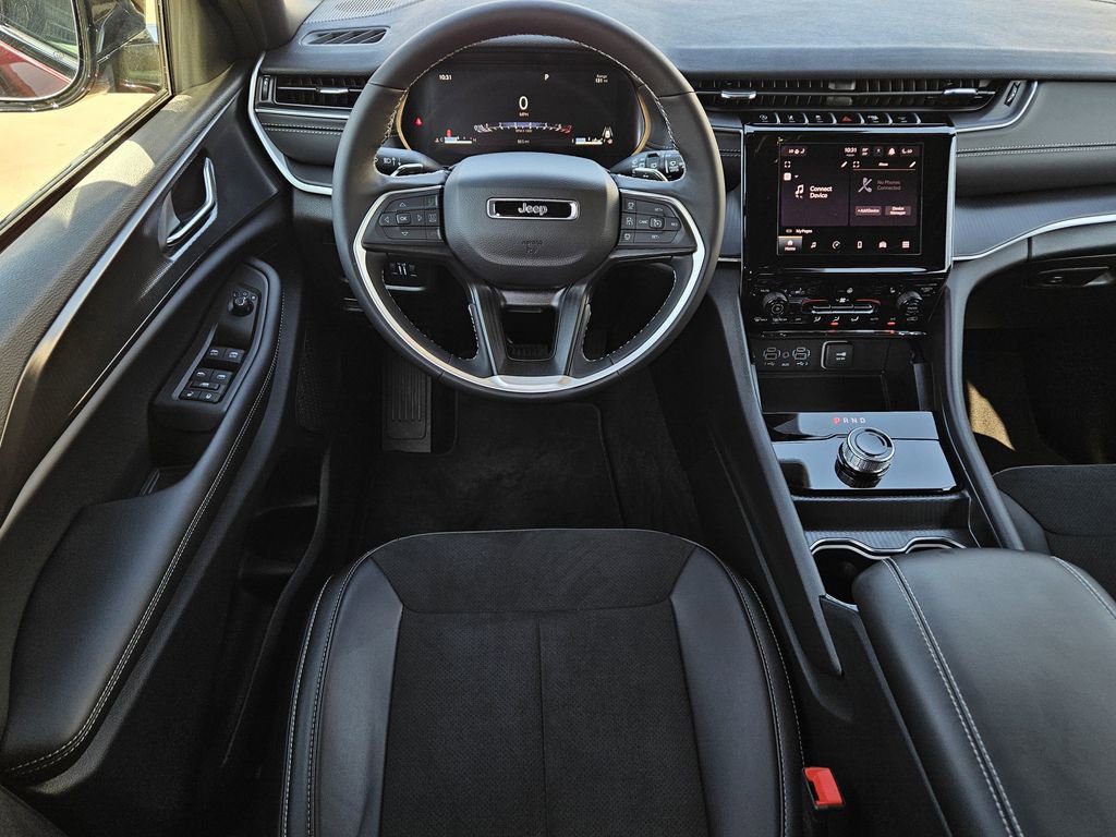 New 2025 Jeep Grand Cherokee L Altitude RWD image 11