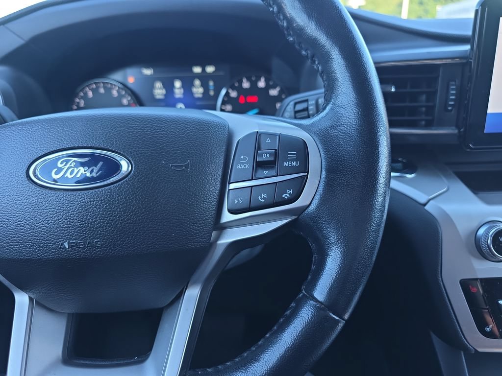 Certified 2022 Ford Explorer XLT w/ Equipment Group 202A AWD/4WD image 29