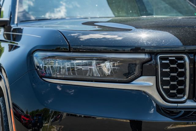 Used 2023 Jeep Grand Cherokee L Summit AWD/4WD image 19