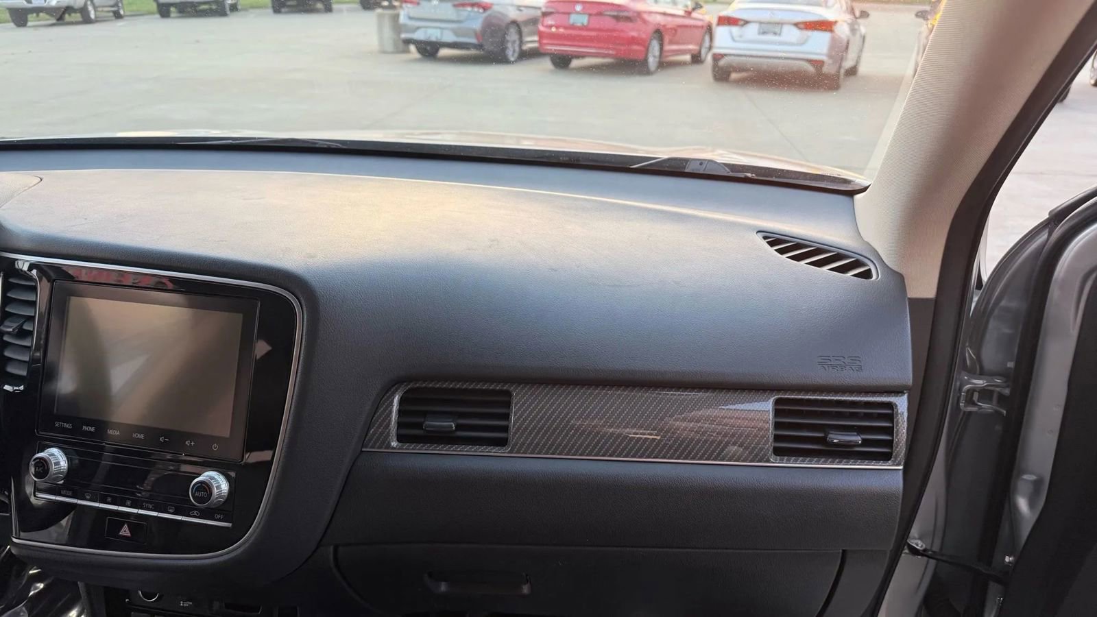 Used 2020 Mitsubishi Outlander SE image 26