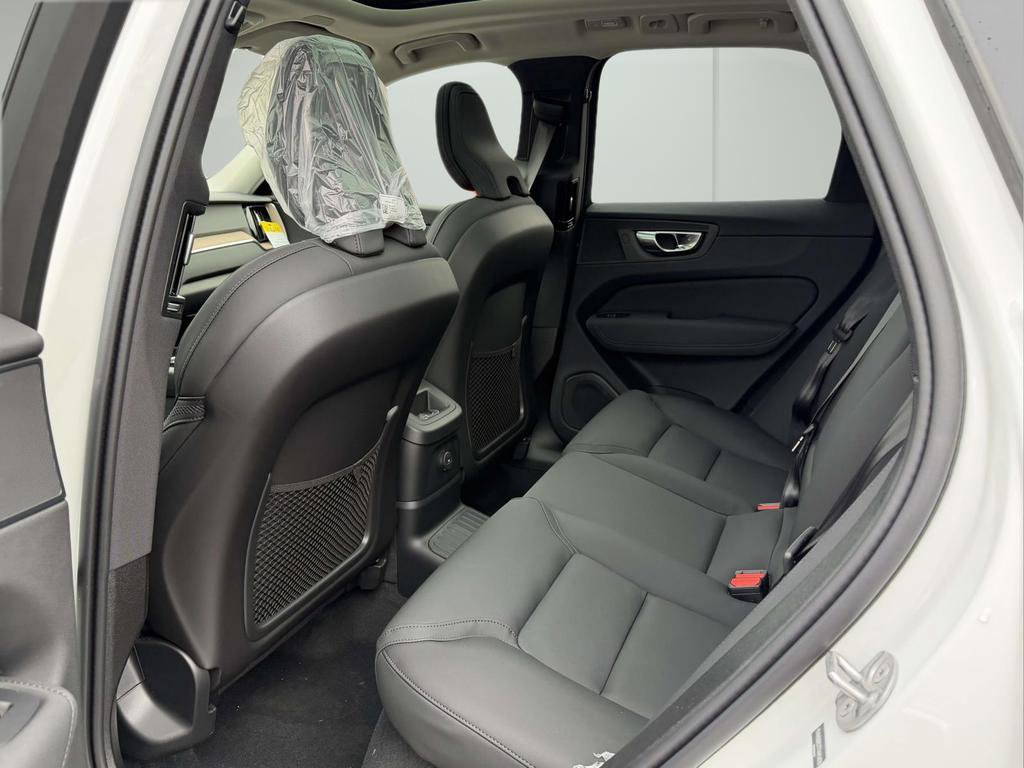 New 2026 Volvo XC60 T8 Plus AWD/4WD image 14