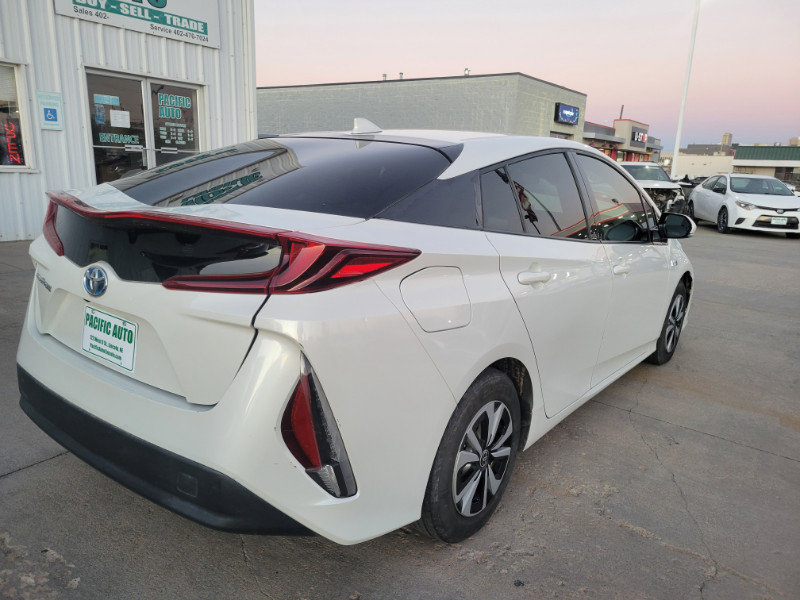 Used 2019 Toyota Prius Prime Plus FWD image 8