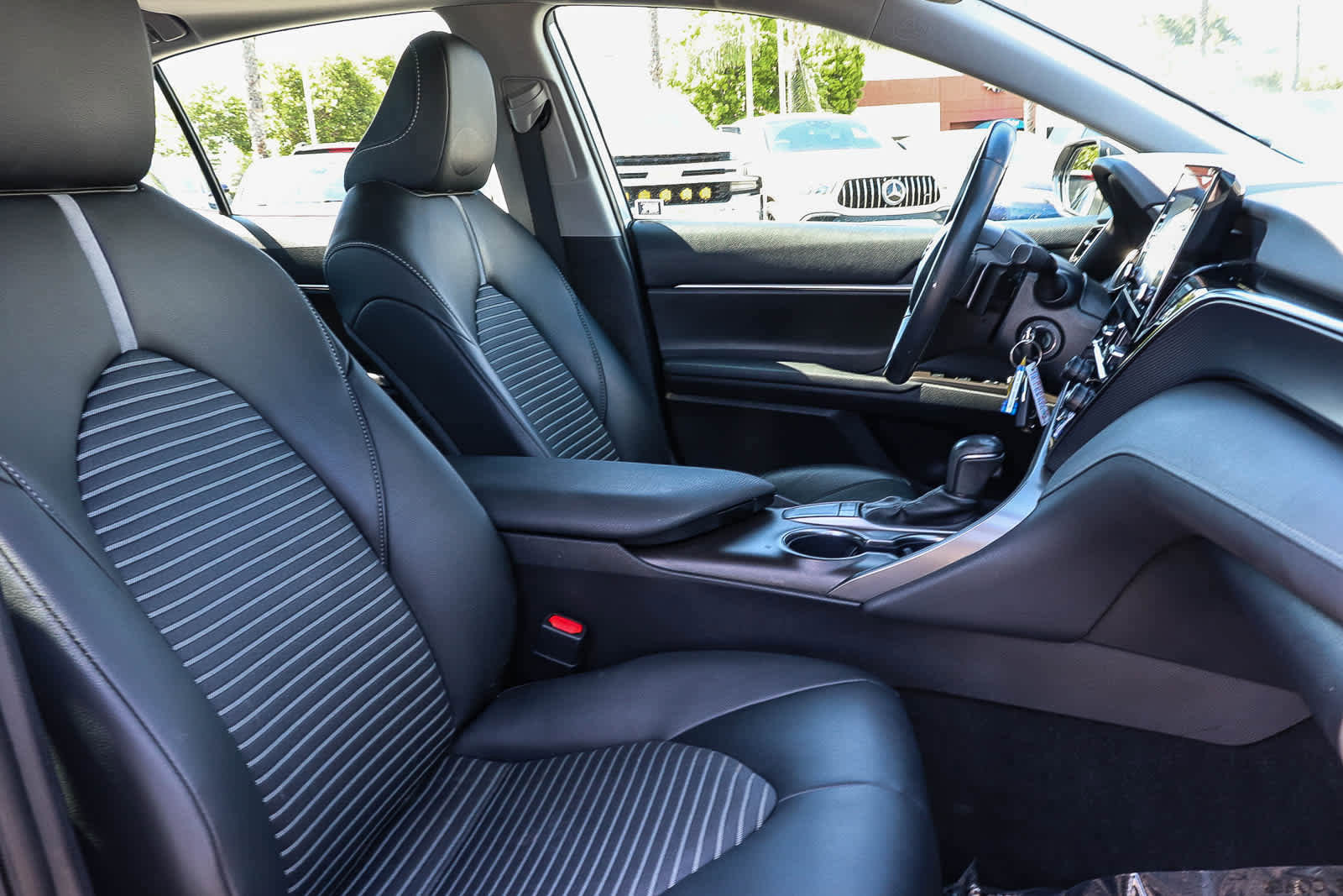 Used 2024 Toyota Camry SE FWD image 22