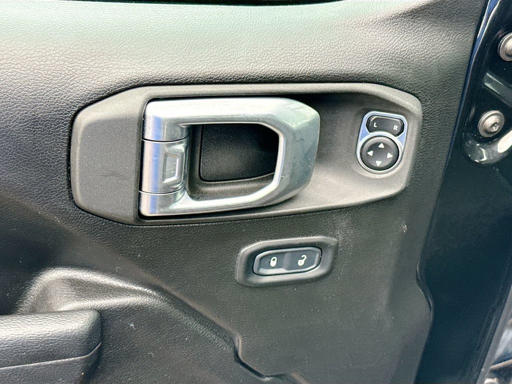 Used 2023 Jeep Wrangler Unlimited w/ Cold Weather Group AWD/4WD image 19