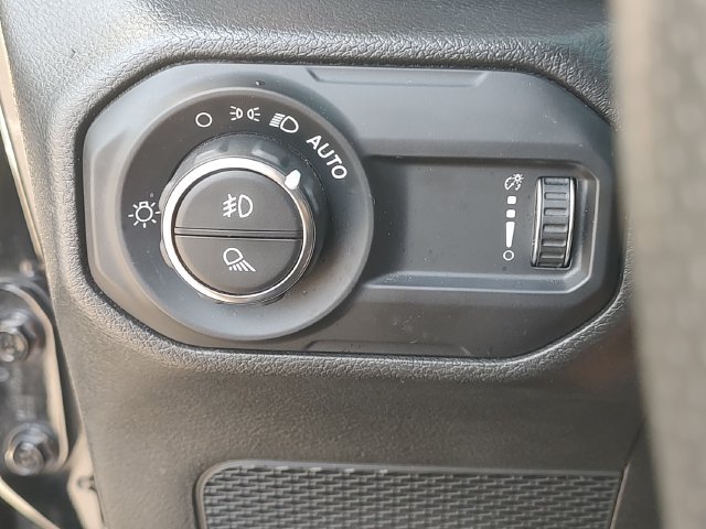 Used 2023 Jeep Gladiator Mojave w/ LED Lighting Group AWD/4WD image 25